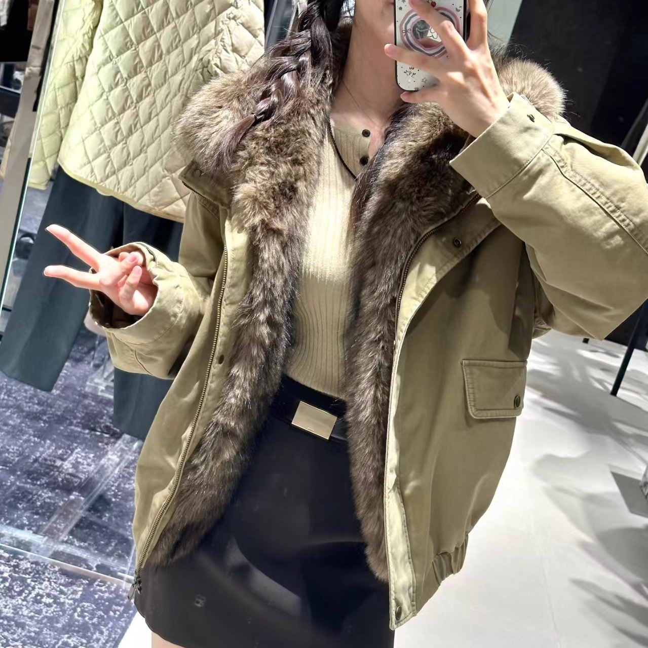 十年老店正品MO家同款2025冬新短款派克服毛领外套女MBE4COT020