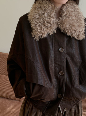 梵鸽皮衣外套女设计感小众复古做旧可拆卸毛领翻领pu皮休闲夹克冬