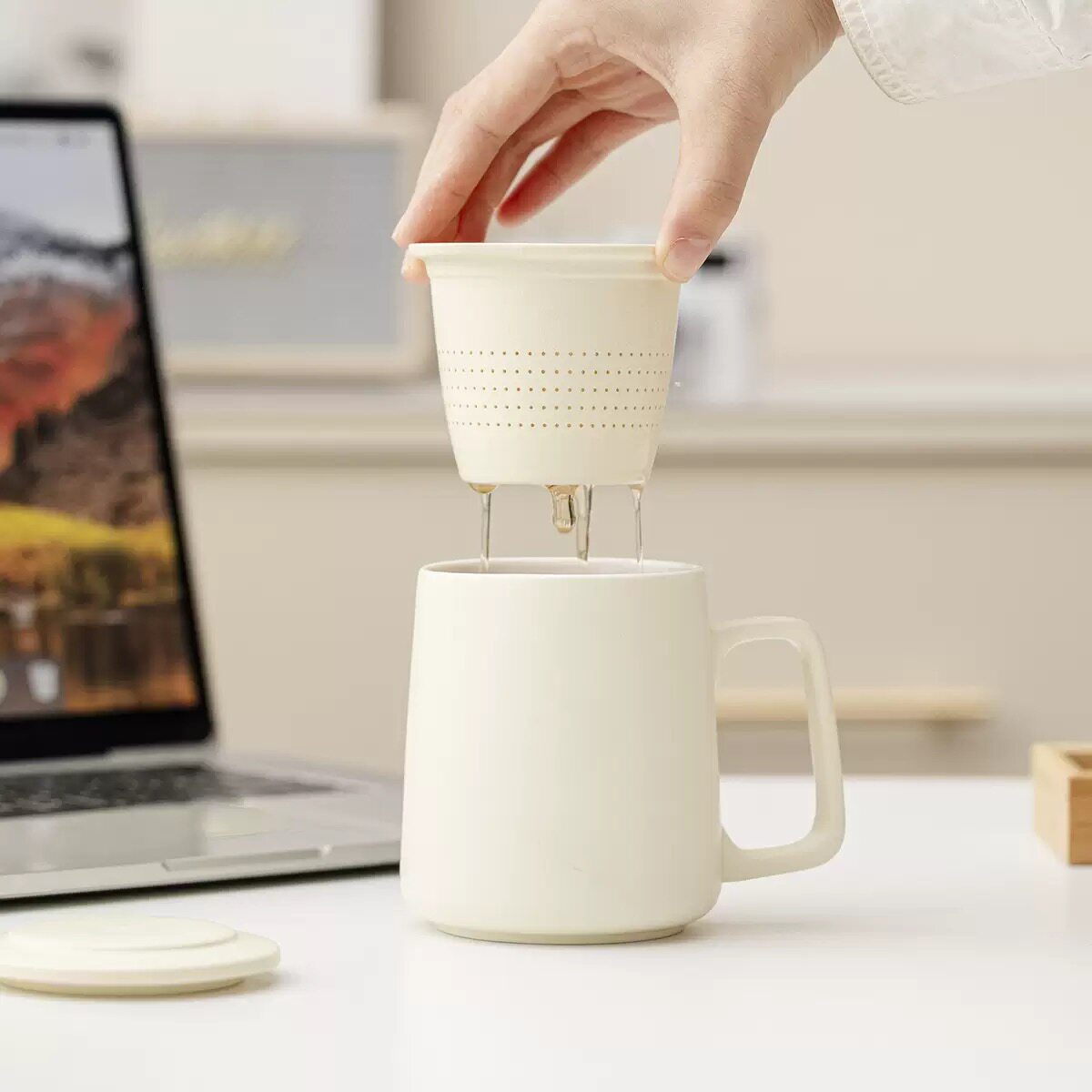 简约陶瓷泡茶杯茶水分离杯个人家用办公带盖过滤水杯马克杯子定制