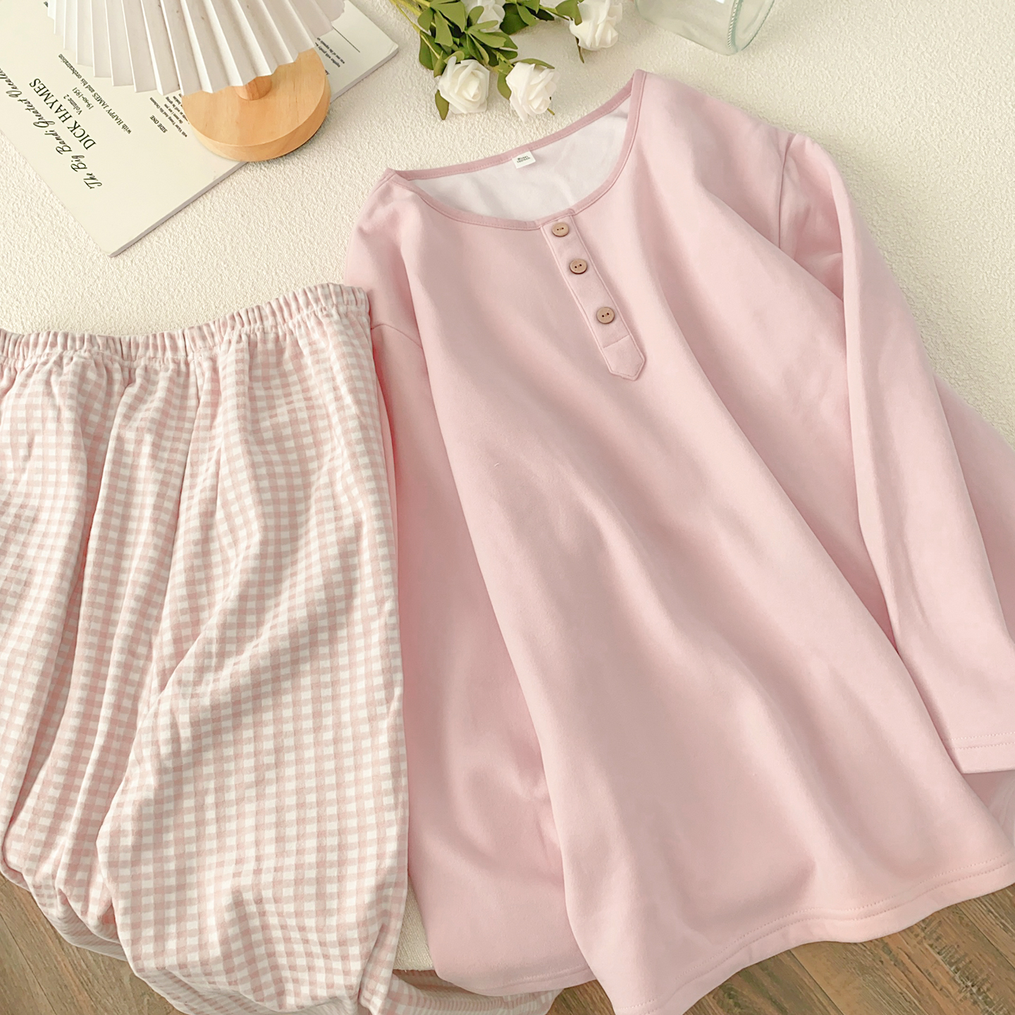 德绒睡衣女2025秋冬季新款加绒圆领长袖薄绒套装加厚保暖绒家居服