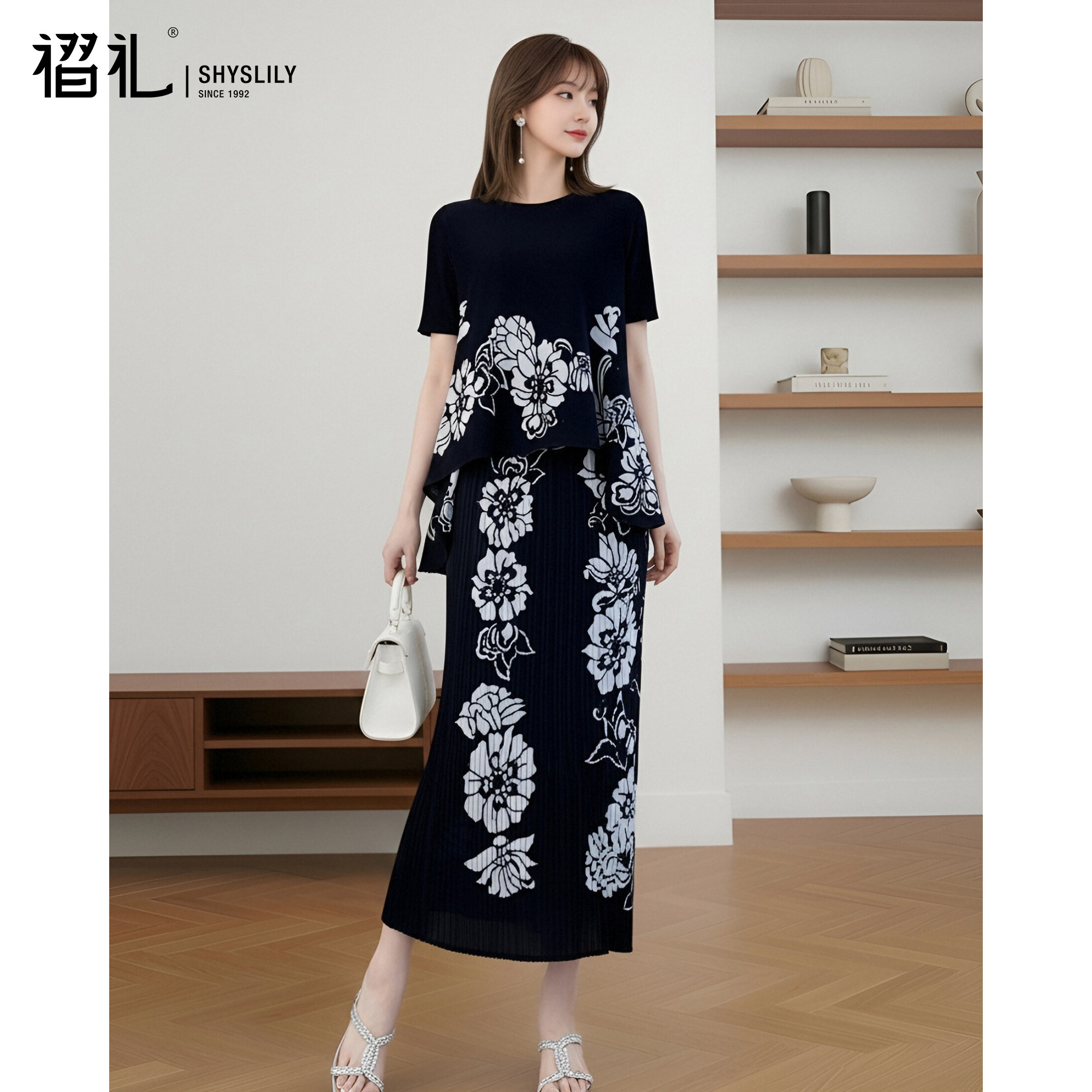 妈妈高端新中式黑色套装裙女夏季短袖褶皱弹簧上衣服三宅新款半裙