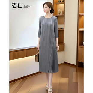 时尚高端连衣裙春季2026新款女装三宅褶皱灰色裙子宽松百褶中长裙