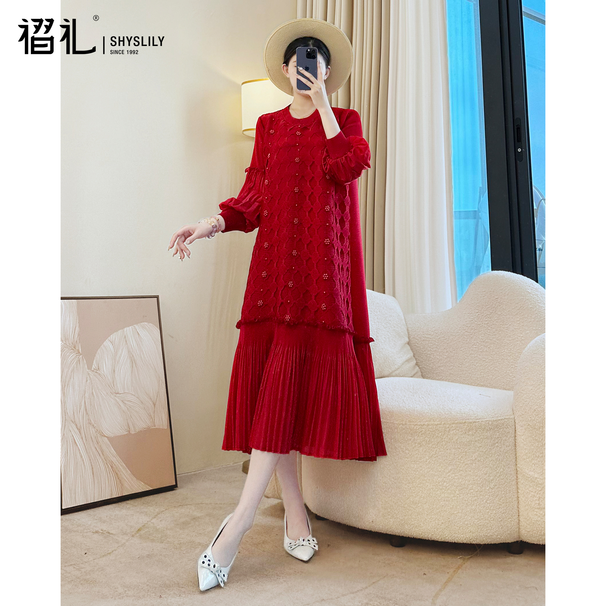 三宅红色连衣裙女春装2026新款年轻妈妈婚宴礼服宽松大码弹簧裙子