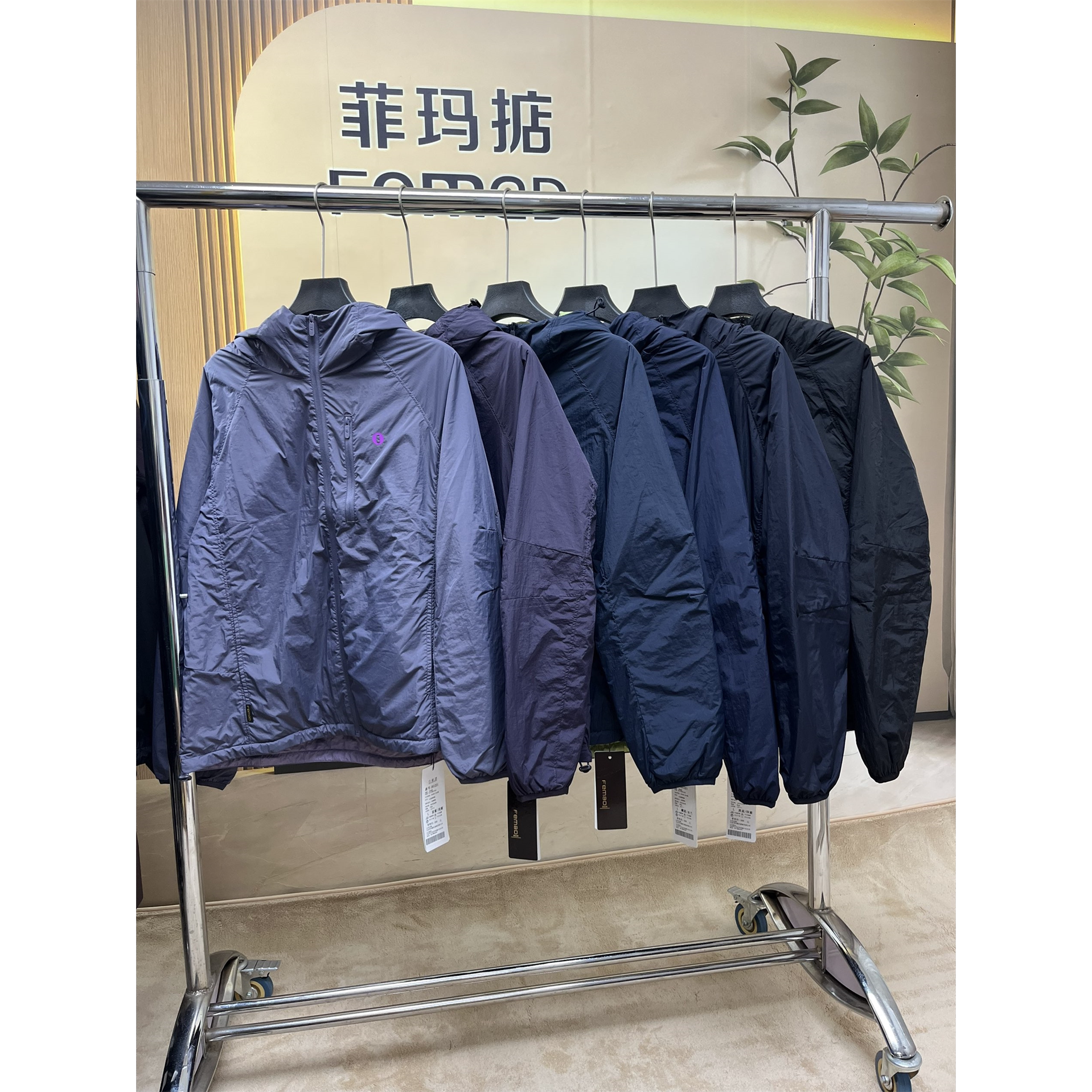 菲玛掂261221正品2026秋冬新款时尚连帽薄棉服外套女装棉衣