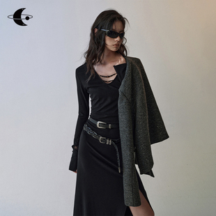 流行风格 秋季 编织串珠V领早秋针织连衣裙女 珠影镂月 创世纪元