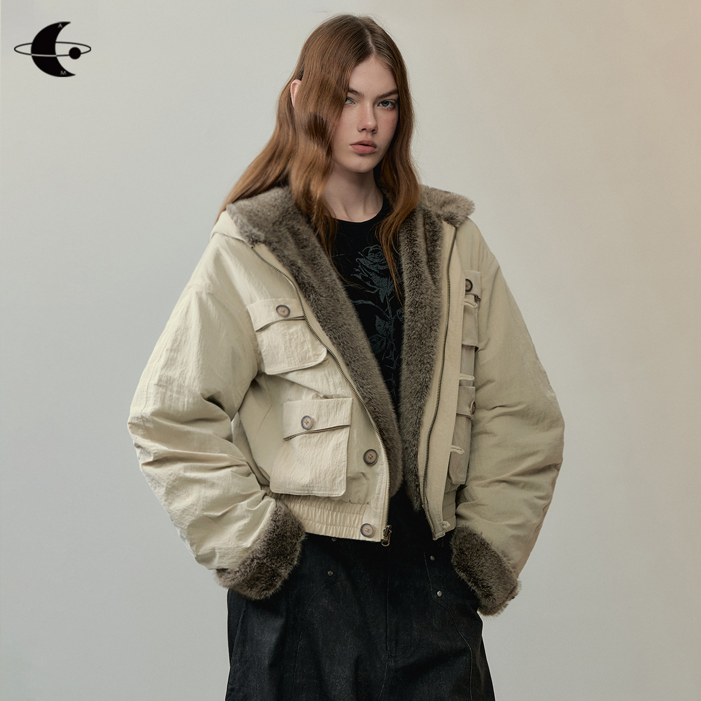 创世纪元【温域徜徉】外套女2025新款工装口袋连帽夹克两面穿皮草