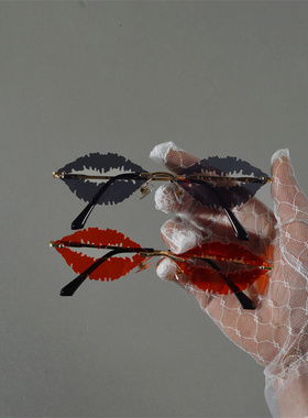 ins网红拍照性感的小嘴唇眼镜女韩版个性夸张太阳镜辣妹嘻哈墨镜