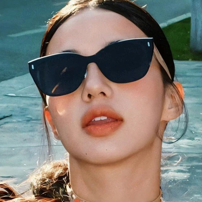 欧美复古方形米钉太阳眼镜凹造型