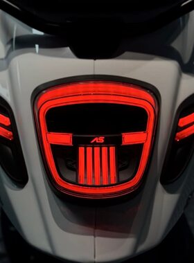 Vespa春天冲刺150/180改装台湾as视觉鲨尾灯apexx转向灯方向灯