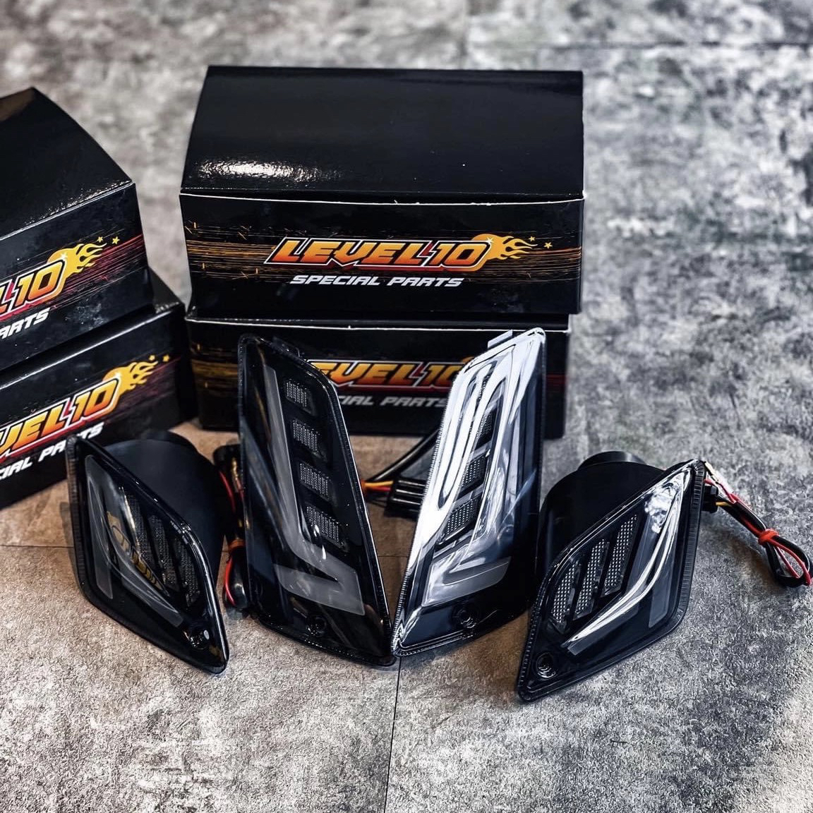 比亚乔vespa gts300 level10转向灯 Gtv6日维斯帕台湾熏黑Z牌尾灯