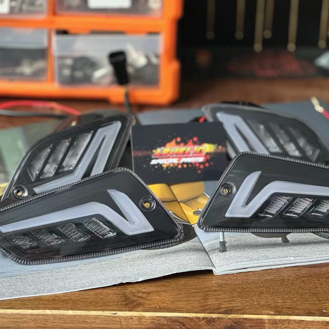 Vespa level10 台湾熏黑流水转向灯组 gts300 gtv6日通用led灯组