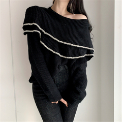 Korean version of chic autumn and winter double lotus leaf collar leakage shoulder, careful machine bright silk binding design sense sweater woman