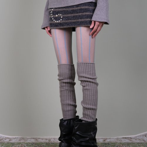 虾线绿丝袜搭配长款袜套