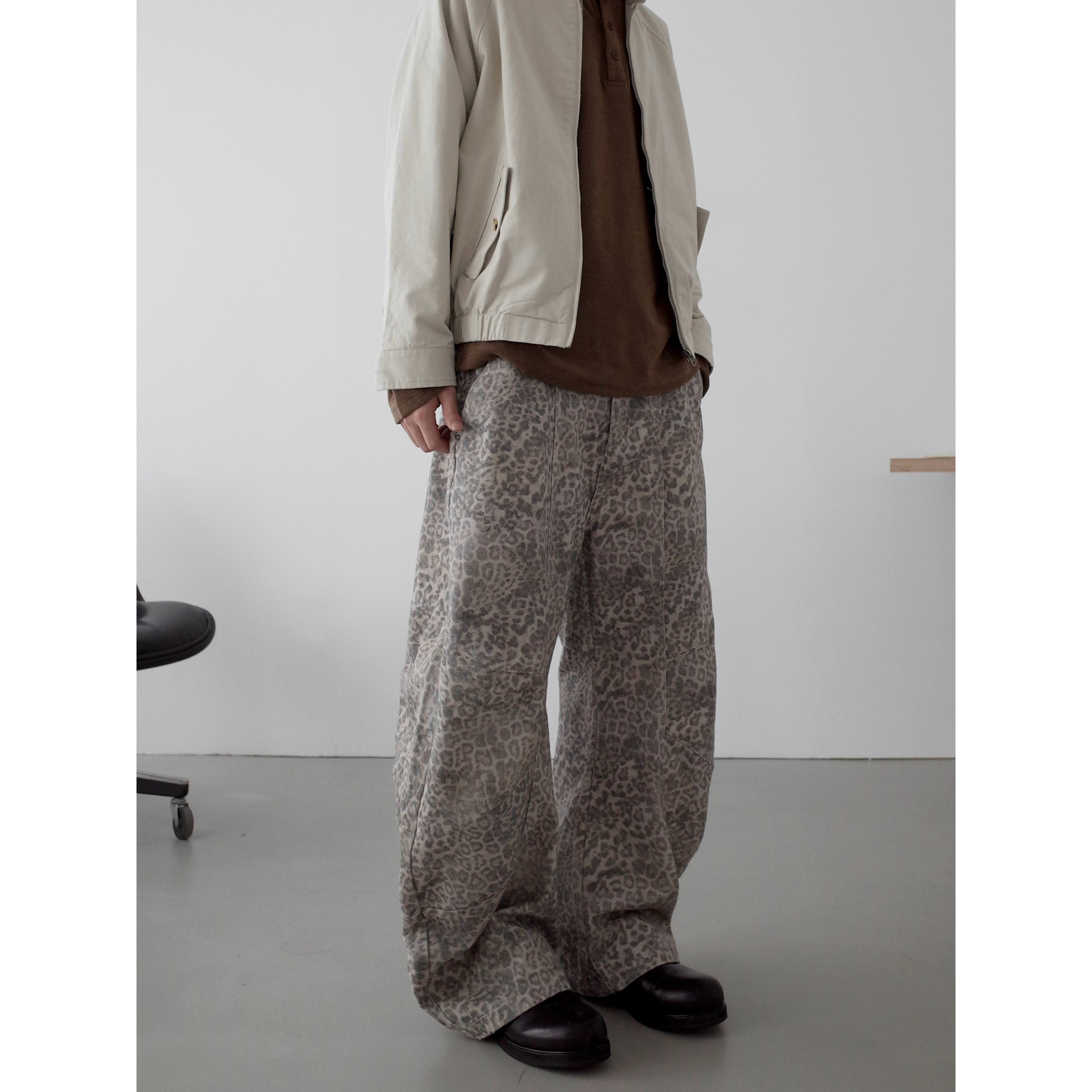 INKNOTS解构褶皱豹纹弯刀牛仔裤