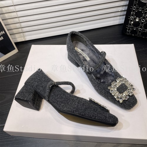 水钻方扣加绒保暖一字玛丽珍女鞋