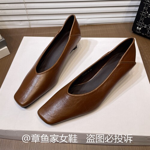 软皮显瘦方头猫跟浅口单鞋女