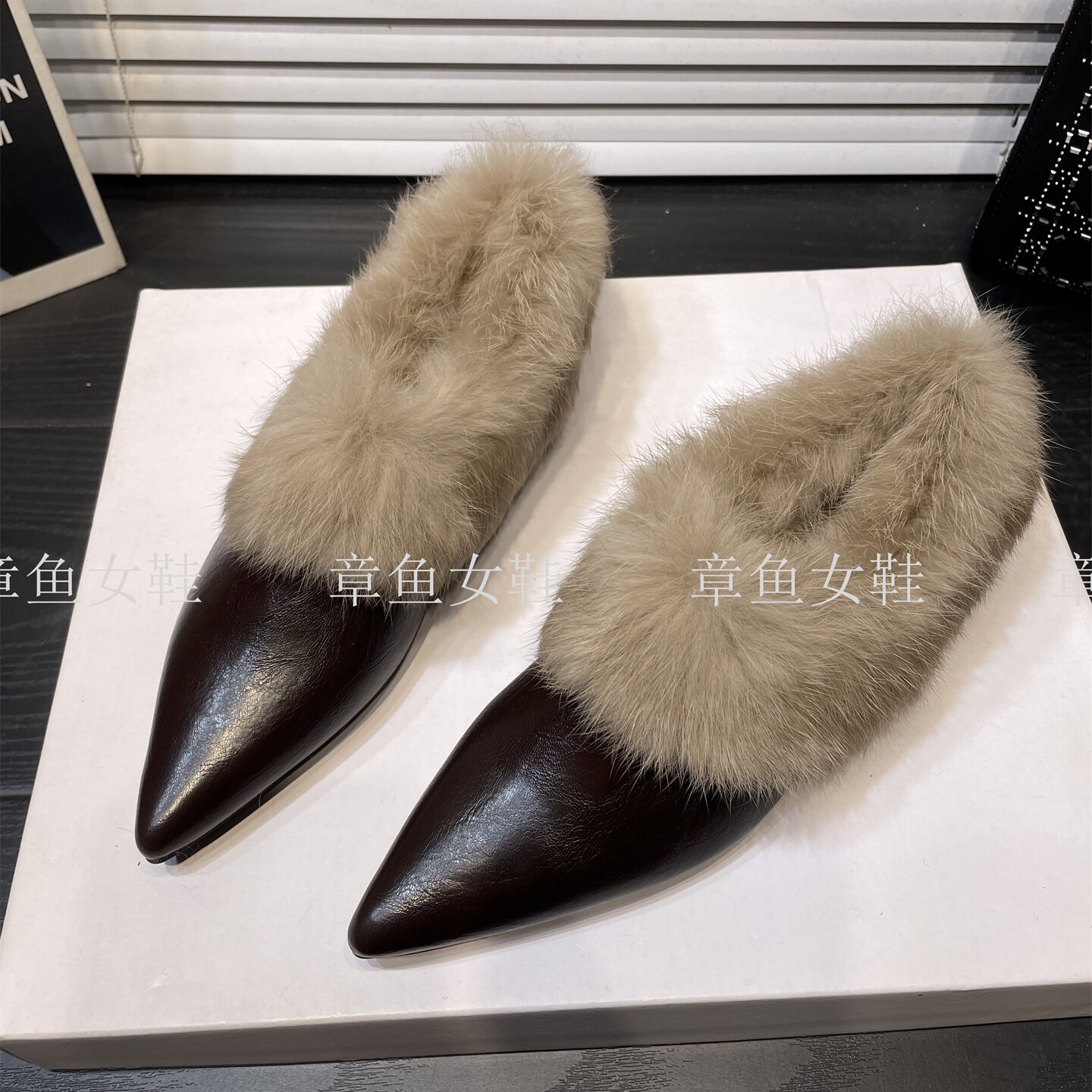 法式尖头加绒毛毛鞋女保暖棉鞋一脚蹬玛丽珍鞋复古平底深口单鞋,女鞋,深口单鞋,淘宝优惠券,粉丝福利购,淘宝优惠卷