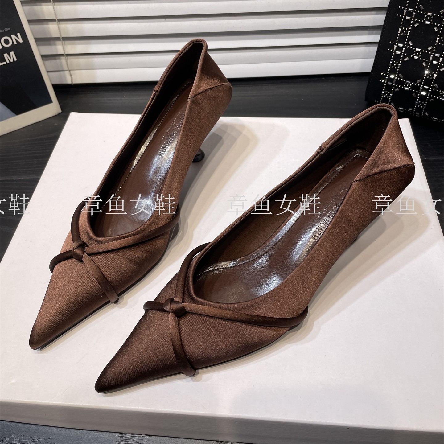 2026春季法式尖头浅口蝴蝶结细跟高跟鞋女缎面气质显瘦通勤单鞋,女鞋,浅口单鞋,淘宝优惠券,粉丝福利购,淘宝优惠卷