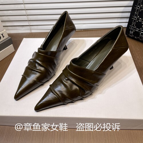 褶皱设计深口猫跟尖头单鞋女
