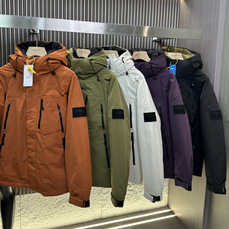 冬季户外连帽加厚抗寒羽绒服外套