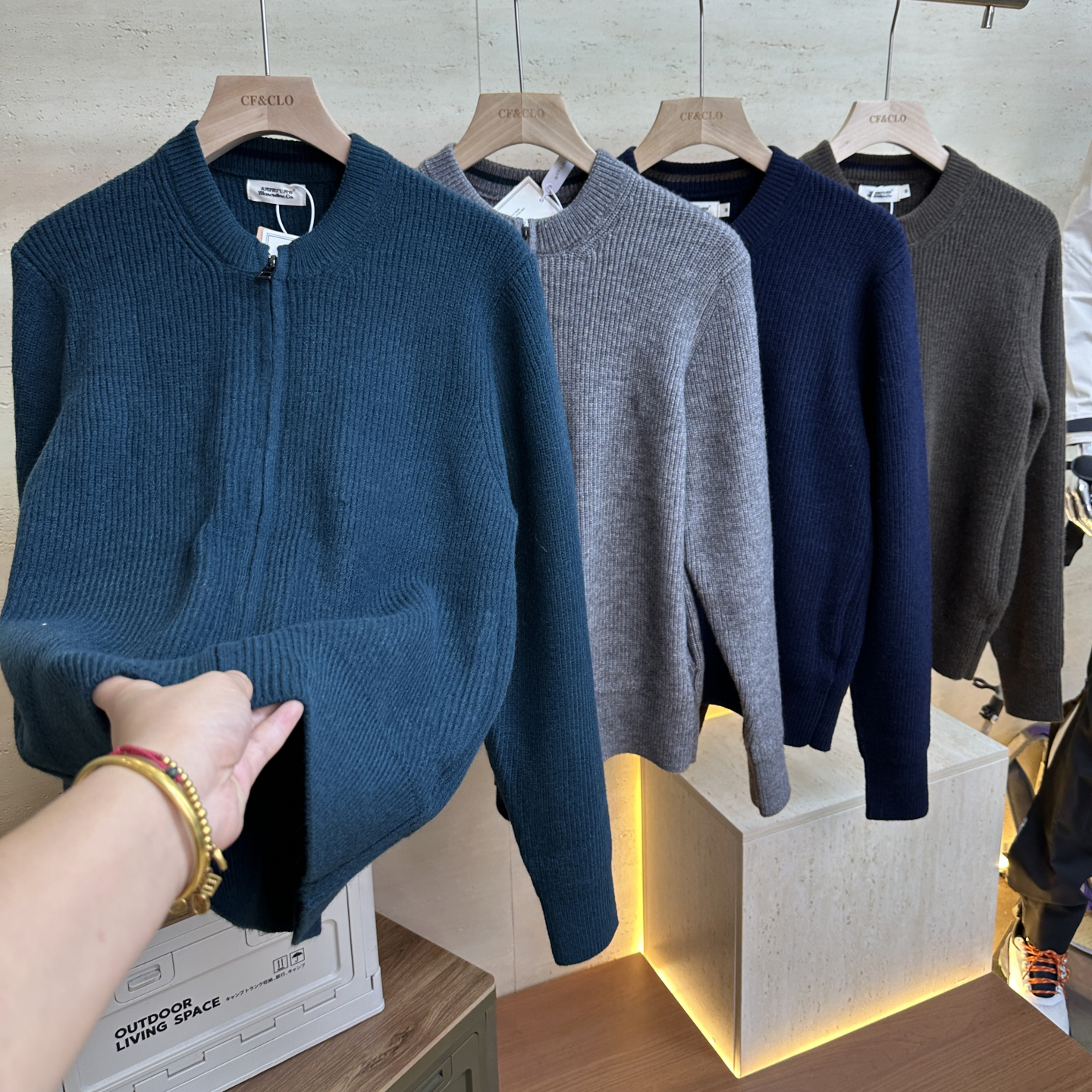 高端针织开衫长袖毛衣外套潮