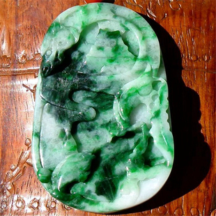 沾=衣8235天然A货缅甸老坑正阳绿翡翠鱼化龙牌子大吊坠带证书复检