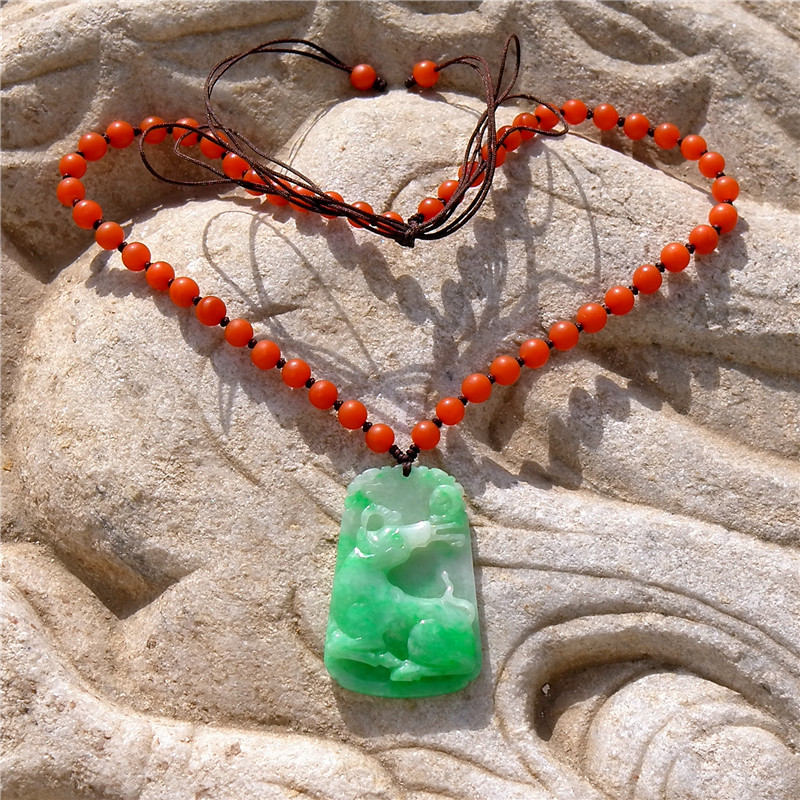 意=多9972天然a货缅甸老坑正阳绿翡翠犀牛望月吊坠挂件南红珠项链