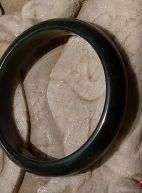 天然新疆和田玉籽料玉手镯子