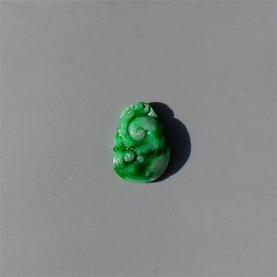 天然A货缅甸老坑翡翠吊坠挂件