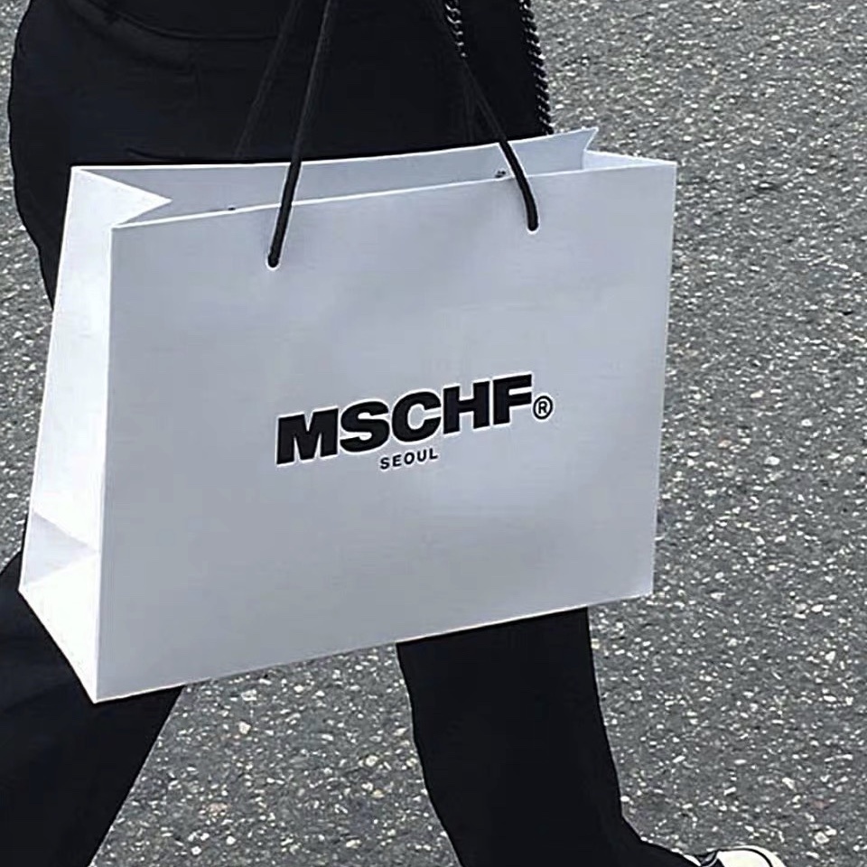 【MSCHF】字母街拍手提袋礼品袋