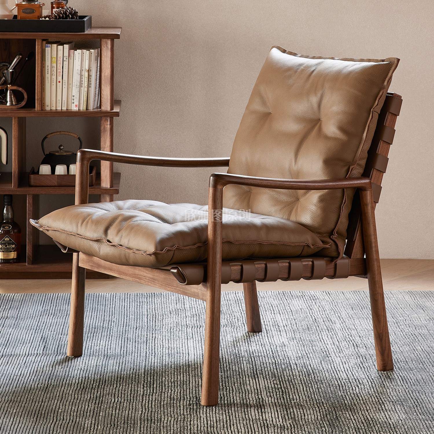 意式轻奢沙发椅阳台北美黑胡桃木休闲单椅客厅实木真皮高级单人椅