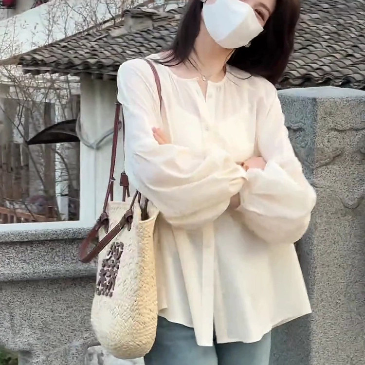 韩系chic灯笼袖珠光质感长袖防晒衬衫女士春秋季宽松天丝罩衫上衣