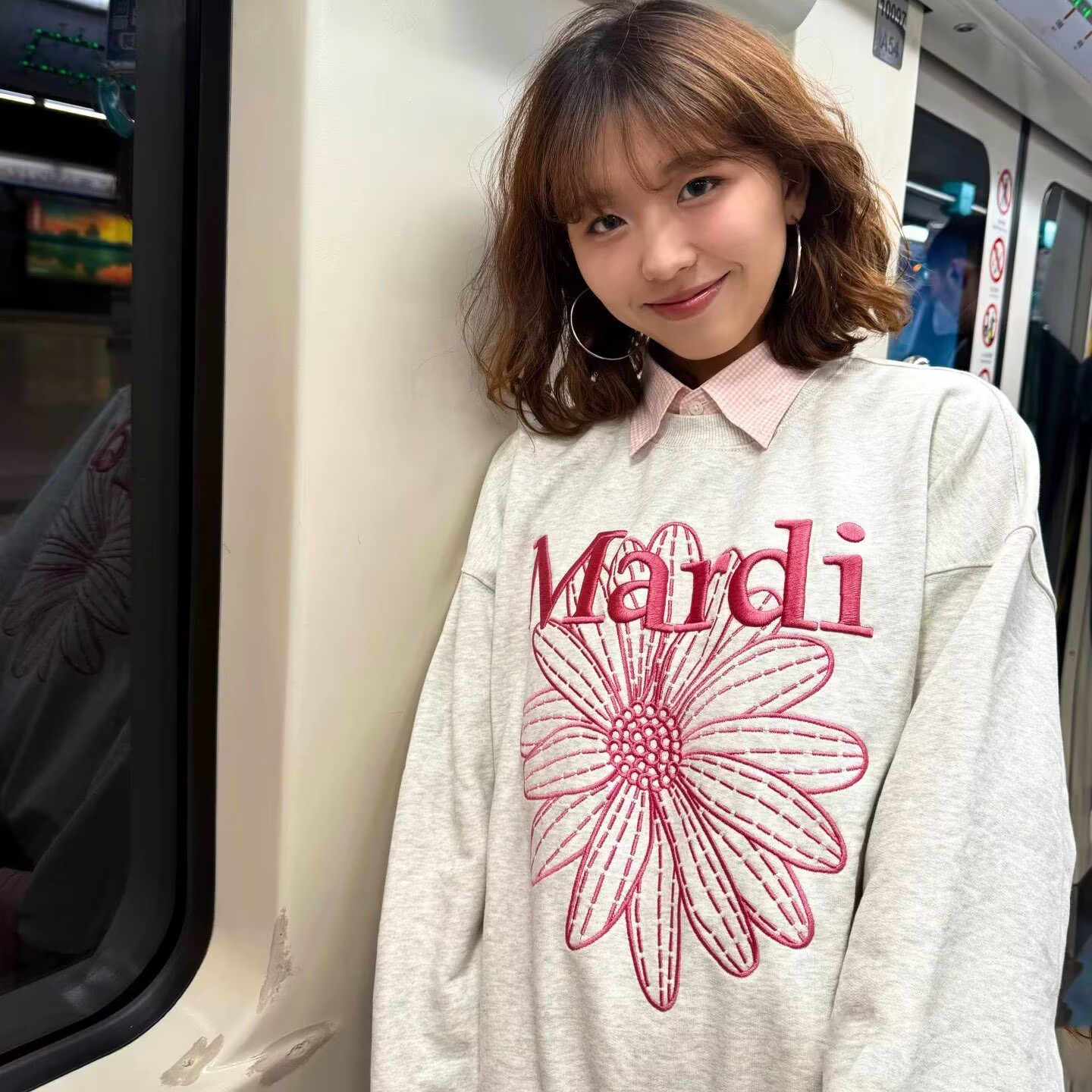 韩国Mardi卫衣女韩版刺绣小雏菊美式复古宽松金高银同款外套情侣