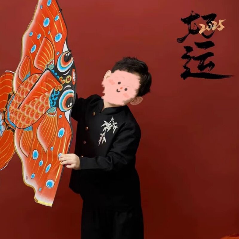 2026儿童摄影新年马面裙拍照道具新款灯笼手拿小彩龙风筝新中式