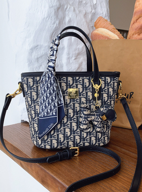 轻奢小众老花托特包包女2025新款高级感时尚腋下包质感单肩斜挎包