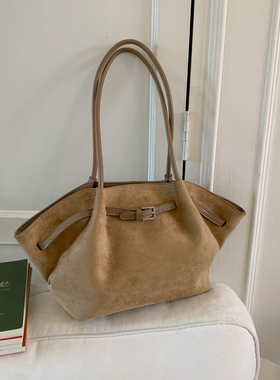 大容量休闲简约托特包女式2025新款时尚磨砂复古单肩包百搭腋下包