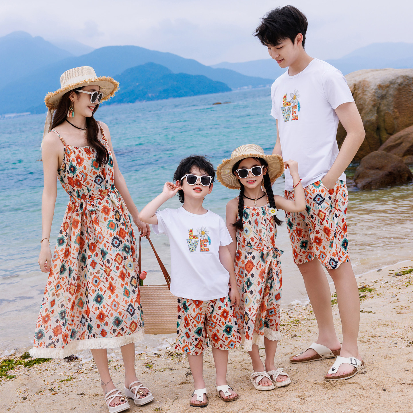 夏季海边度假亲子波西米亚吊带裙