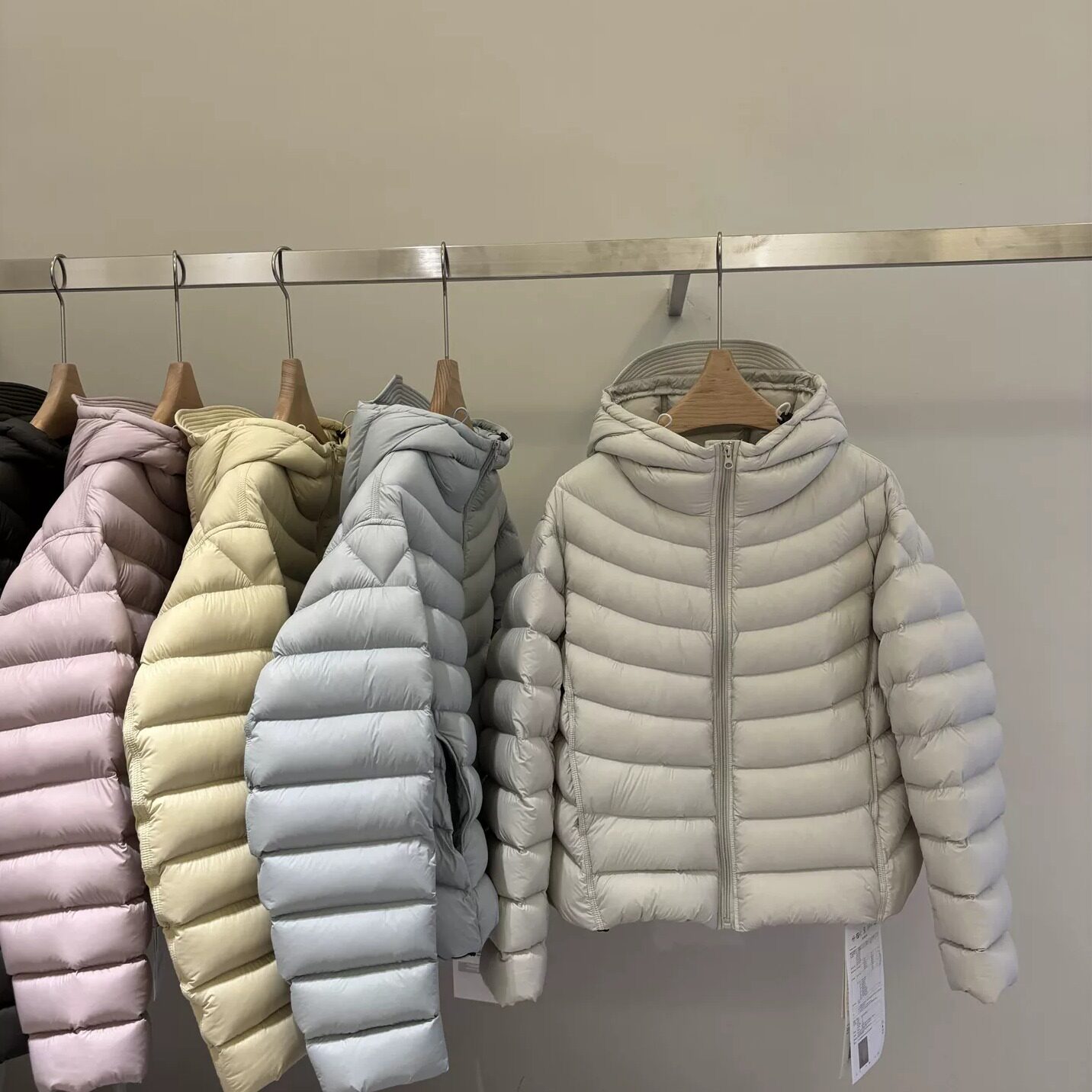 雷锋帽90绒连帽三防排骨羽绒服女