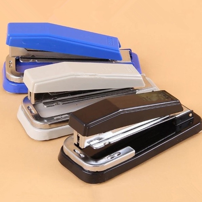 ★机头可旋转 适应多种装订需要 ★外观美观大方 结构紧凑★颜色随机哦