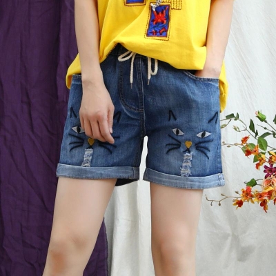 。新款牛仔短裤女宽松浅蓝色百搭休闲文艺刺绣破洞卷边松紧高腰