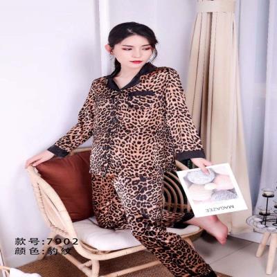 威斯蒂娜女士秋季新款石榴花豹纹丝绸长袖长裤家居服睡衣套装