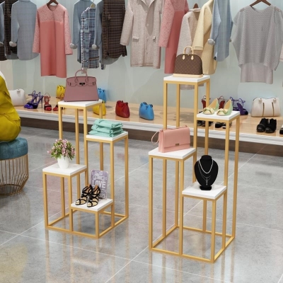 服装店展示架中岛流水台高低展示桌落地式实木鞋包展架橱窗展示柜