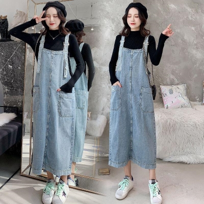 新款。春秋孕妇时尚套装牛仔背带裙两件套长裙遮孕肚女装洋气宽松