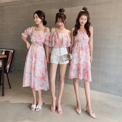 夏2020新款中长款过膝一字肩收腰印花闺蜜装连衣裙女小清新姐妹