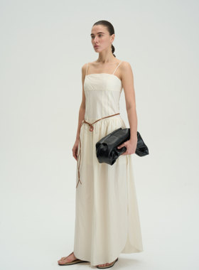 PIECE MIND【25新款】早春吊带露背系带度假花苞裙