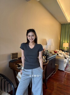 T恤 夏上新原创首发4色极简高质感工艺线设计U领短袖 6111 LIMO