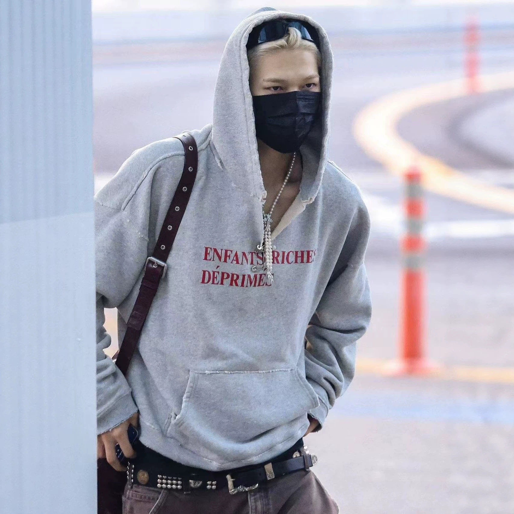 ERD忧郁的富二代做旧撕破别针装饰宽松潮牌男女复古破坏连帽卫衣
