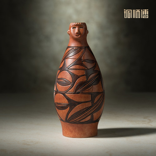 铜师傅《人头形器口彩陶瓶》摆件