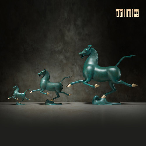 铜师傅《铜奔马》摆件