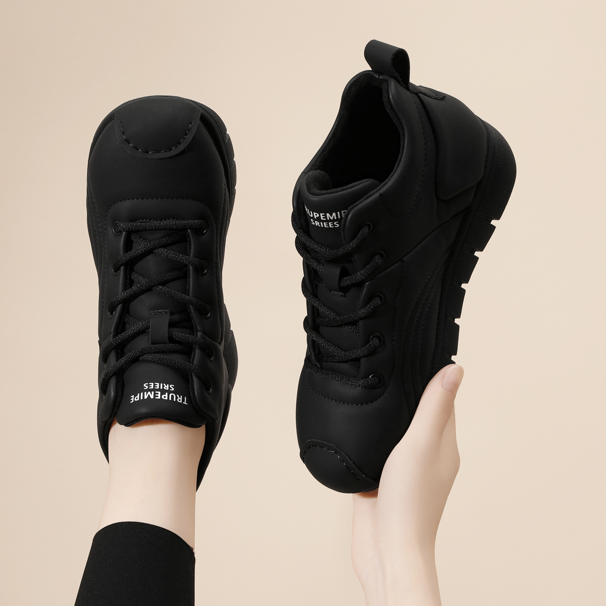 2025春季新款板鞋女百搭中老年妈妈软底旅游休闲运动鞋广场舞布鞋